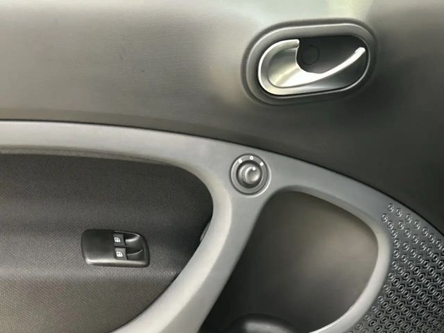 Smart EQ fortwo EQ  coupé Cool&Media Paket,Panoramadach