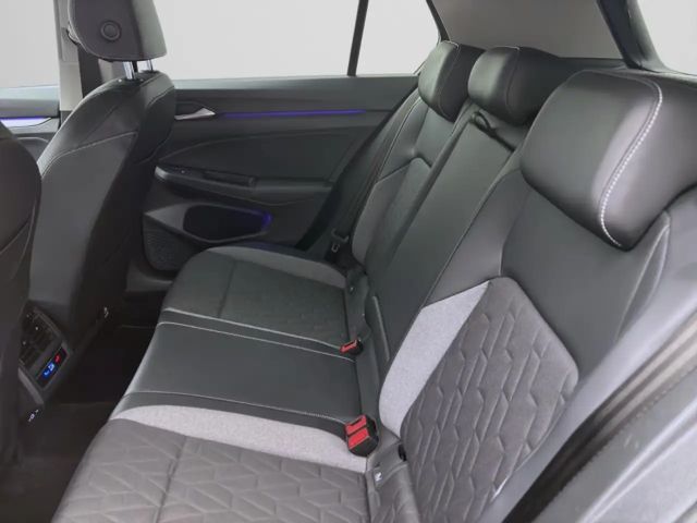 Volkswagen Golf 1.5 eTSI DSG