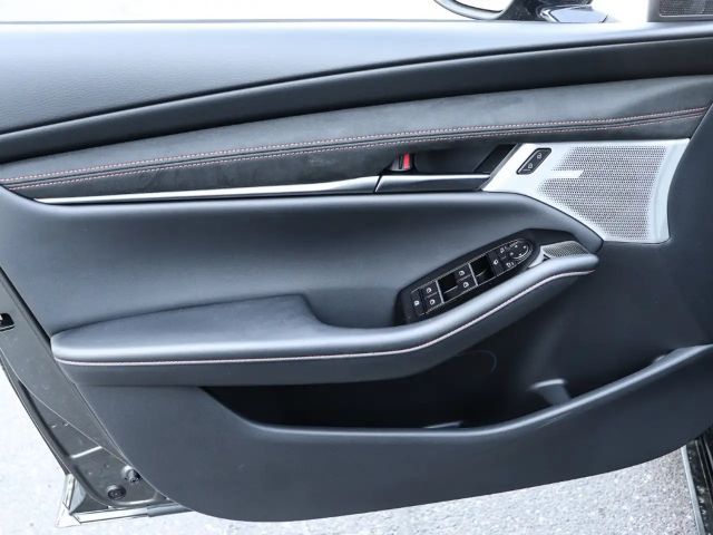 Mazda 3 2.5L SkyActiv e-Skyactiv