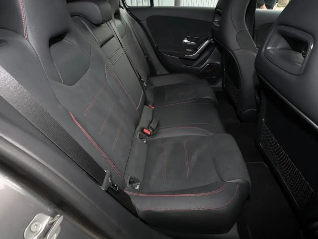 Mercedes-Benz A 200 AMG Line