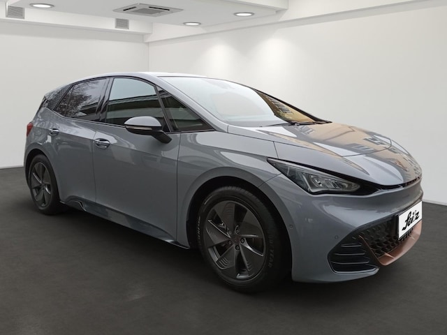 Cupra Born Navi. Rückfahrkamera. Einparkhilfe