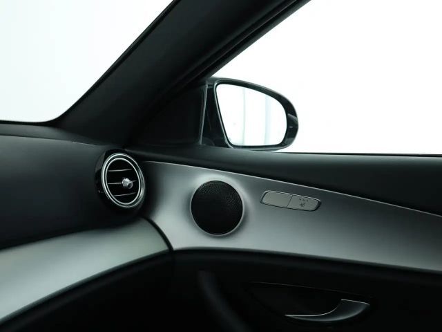 Mercedes-Benz E 220 AVANTGARDE E 220 d Estate