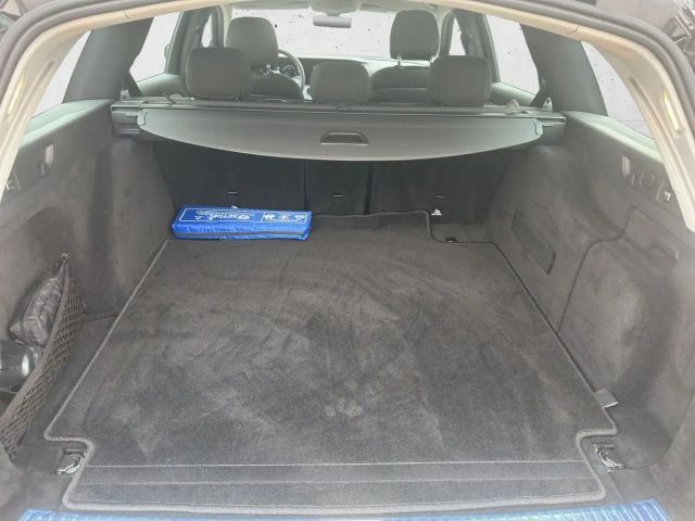 Mercedes-Benz E 220 AVANTGARDE E 220 d Estate