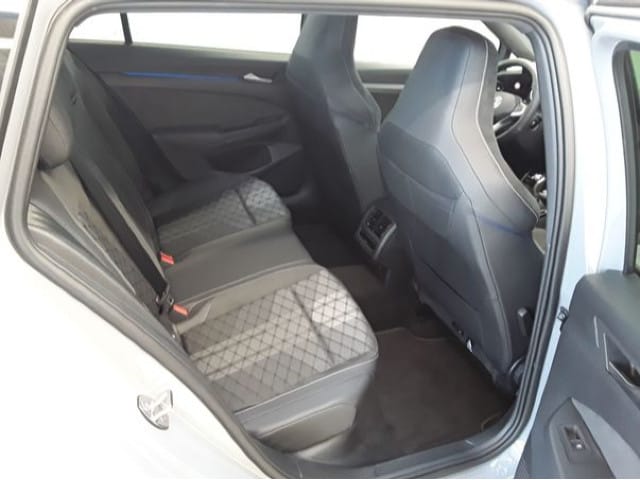 Volkswagen Golf 1.5 TSI R-Line Variant