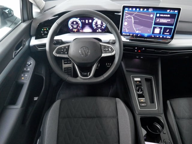 Volkswagen Golf 1.5 eTSI DSG Golf VIII