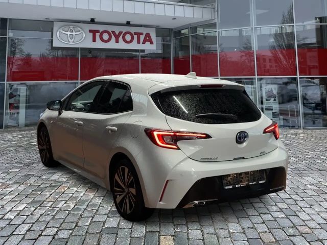 Toyota Corolla 2.0Teamplayer wenig KM*junger Gebrauchter