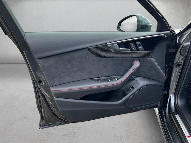 Audi A4 35 TFSI Avant S-Line S-Tronic