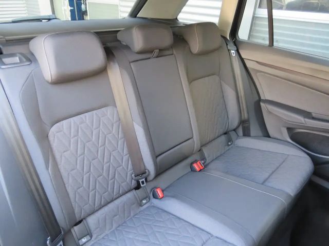 Volkswagen Golf 1.5 eTSI DSG Variant