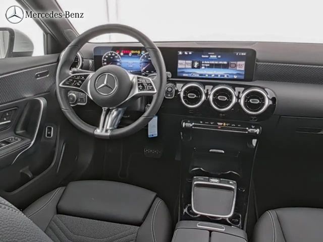 Mercedes-Benz A 180 Limousine RüKam+LED+Sitzh.+MBUX+17