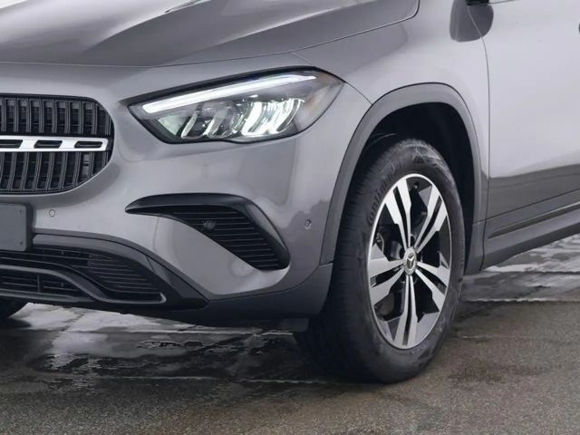 Mercedes-Benz GLA 200 Progressive