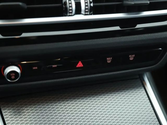 BMW 330 330e M-Sport Touring xDrive