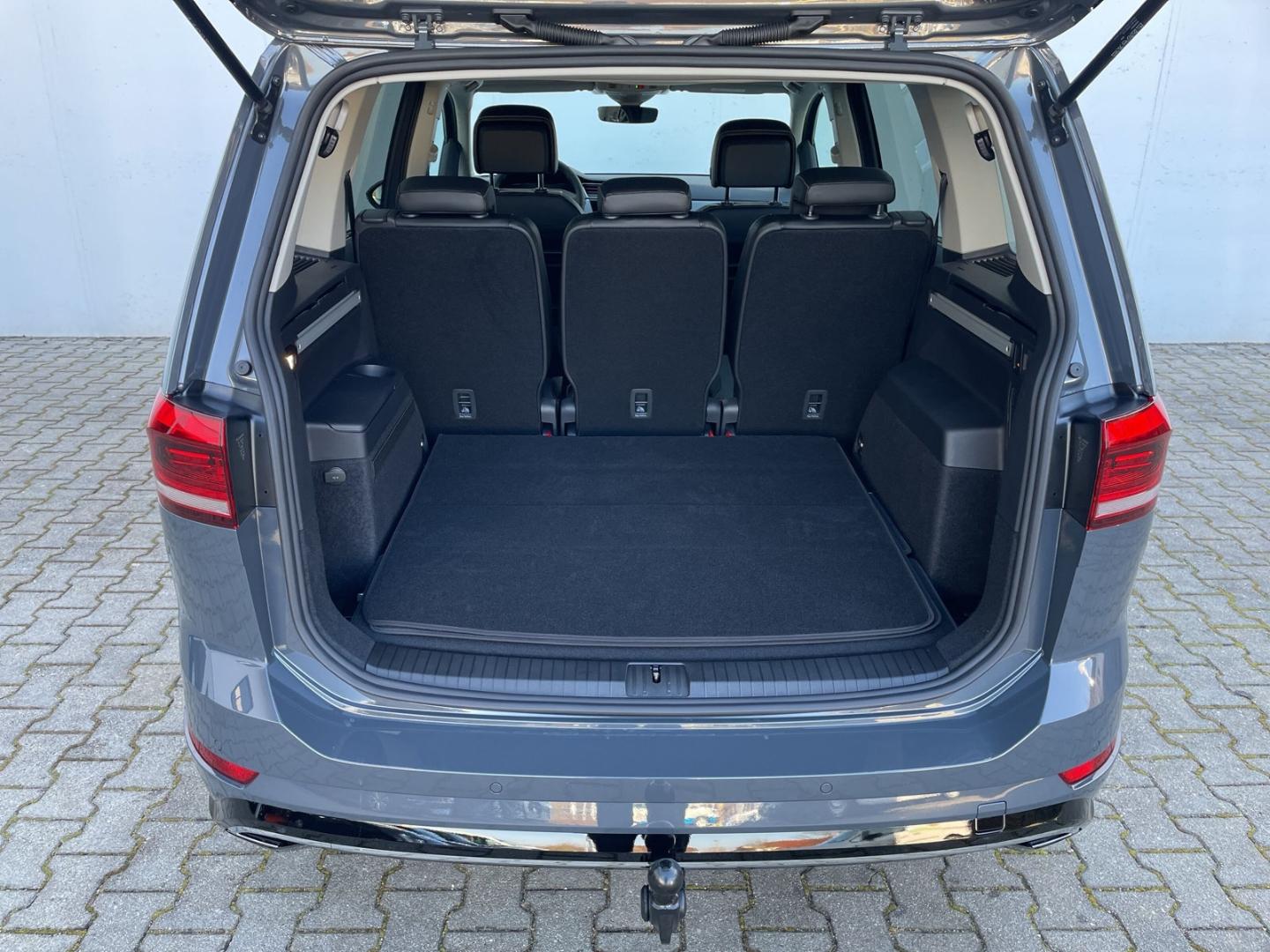 Volkswagen Touran DSG R-Line