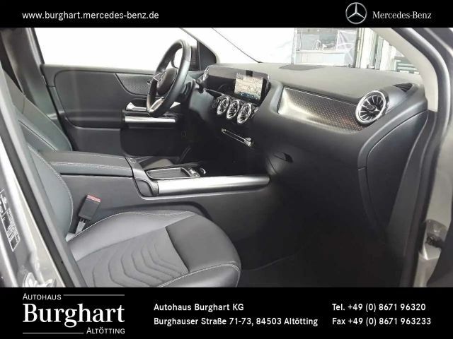 Mercedes-Benz B 200 Progressive Sedan