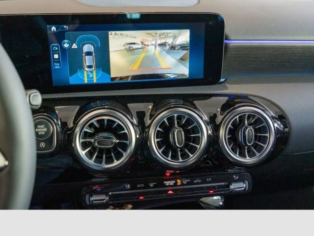 Mercedes-Benz A 180 Limousine ACC AHK AUT DynLicht Kam. KlimaA