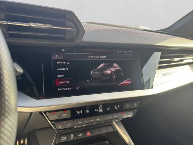 Audi A3 40 TFSI Hybride S-Line Sedan