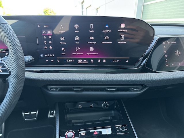 Audi A6 Avant Quattro S-Tronic