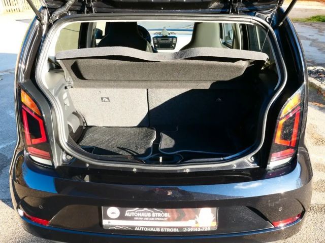 Volkswagen e-up! Plus Style