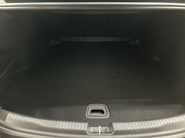 Mercedes-Benz C 200 AVANTGARDE Sedan