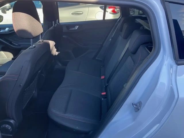 Ford Focus EcoBoost ST Line