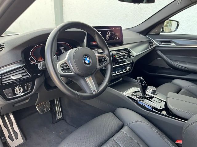 BMW 540 540d M-Sport Touring xDrive