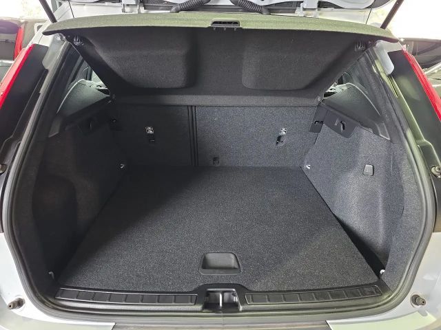 Volvo XC40 Core Momentum