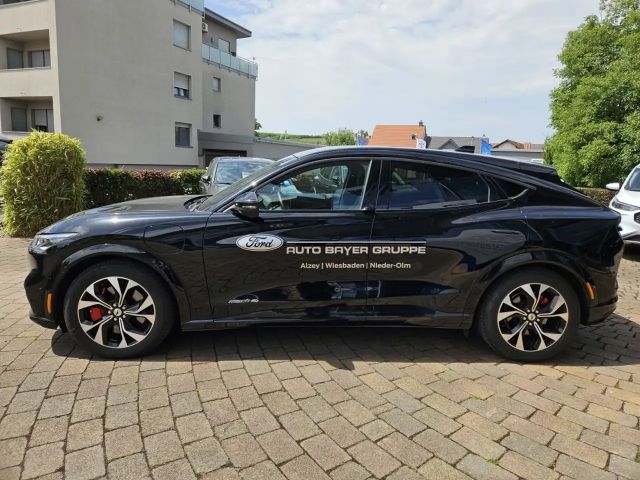 Ford Mustang Mach-E AWD