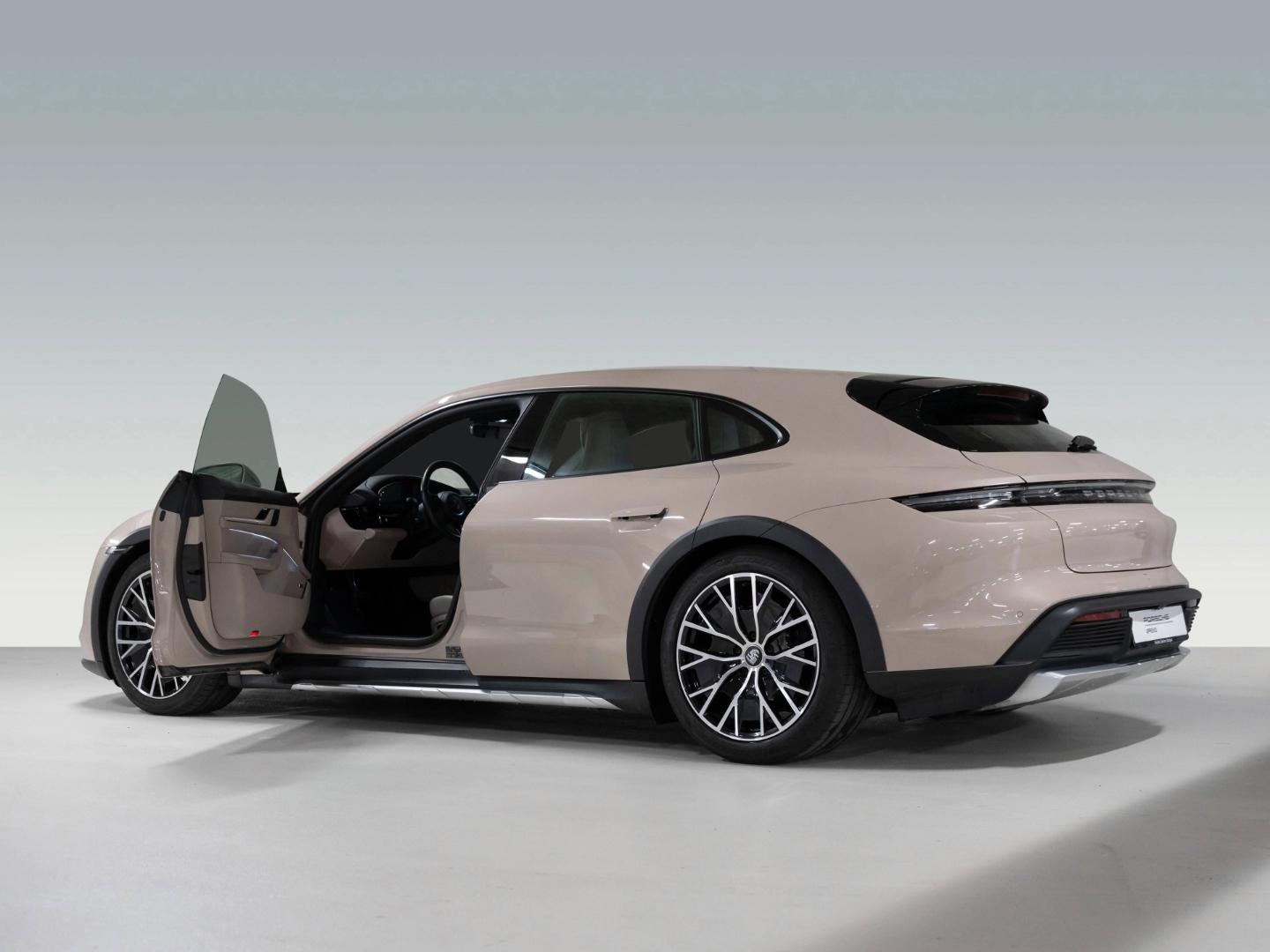 Porsche Taycan 4 Cross Turismo