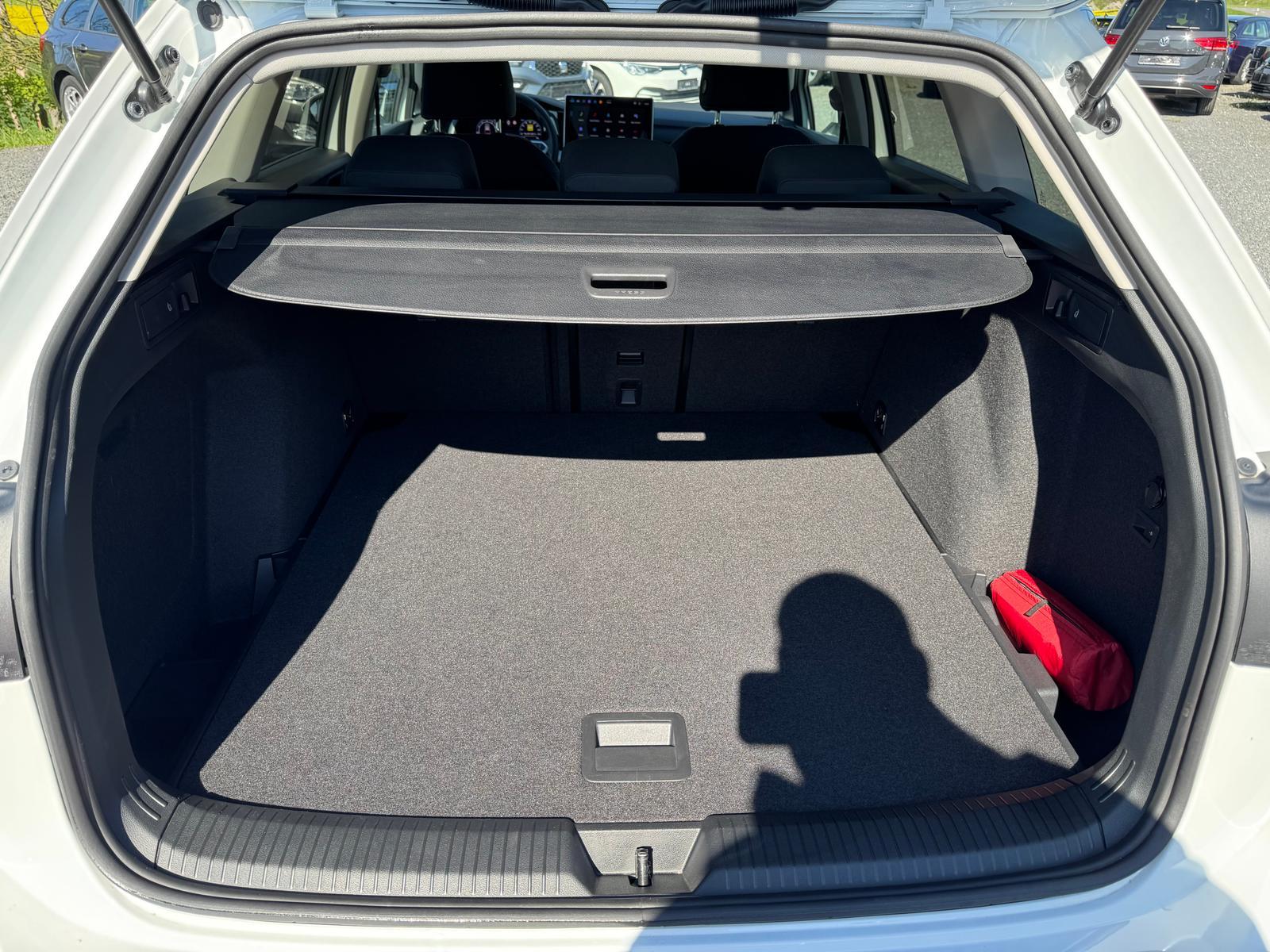 Volkswagen Golf 1.5 TSI Golf VIII Life Variant