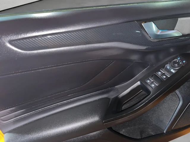 Ford Focus EcoBoost ST Line