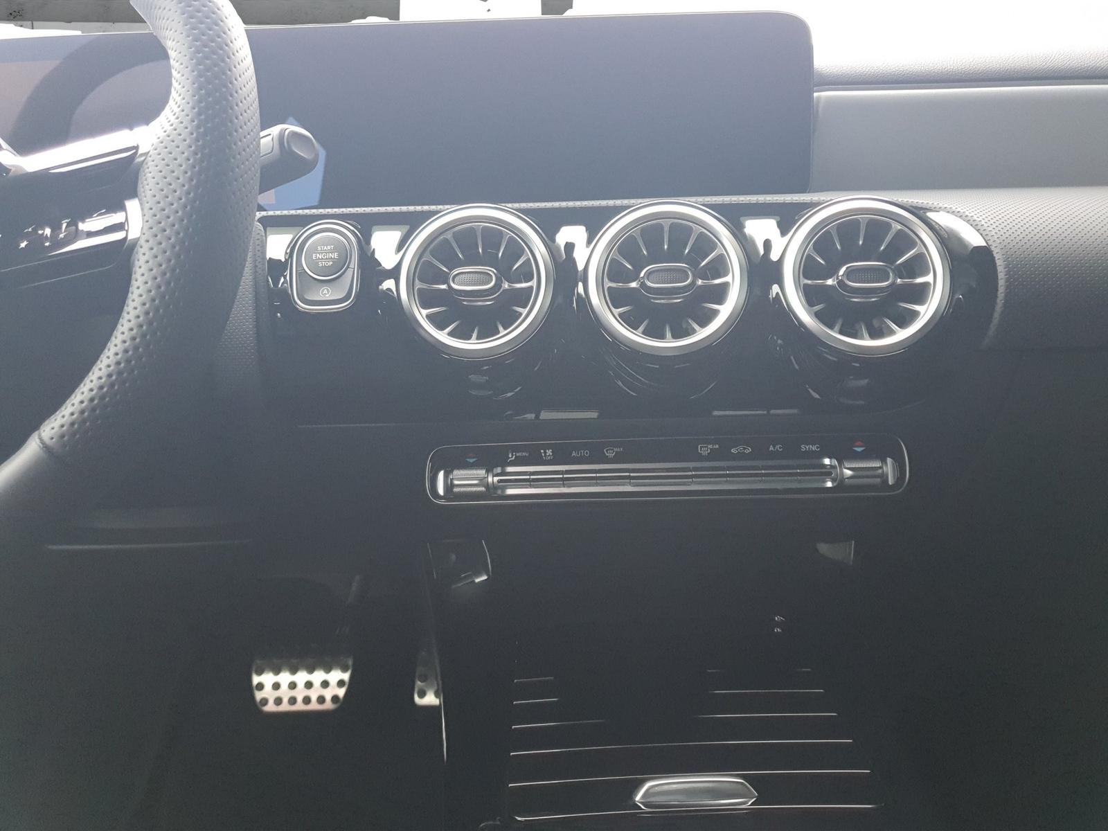 Mercedes-Benz A 200 AMG Line