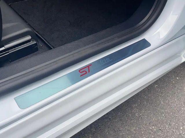 Ford Focus EcoBoost ST Line