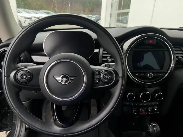 MINI One Colour Line LMR SHZ PDC LED DAB DigCockpit