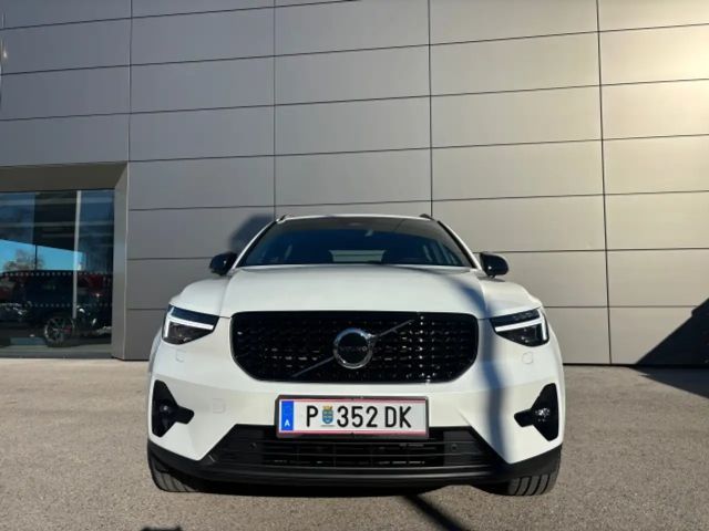 Volvo XC40 Dark Plus