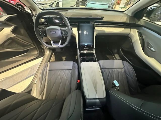 Ford Explorer Premium RWD