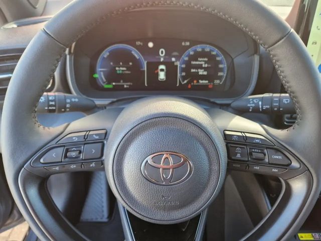 Toyota Yaris Hatchback Style