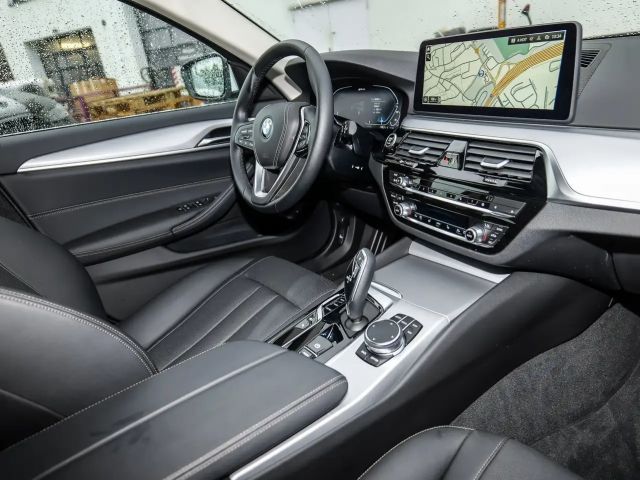 BMW 530 530e Touring