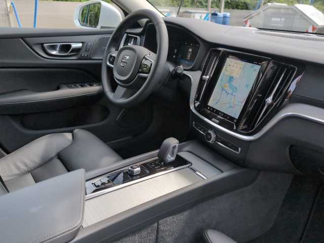 Volvo V60 Cross Country AWD Plus