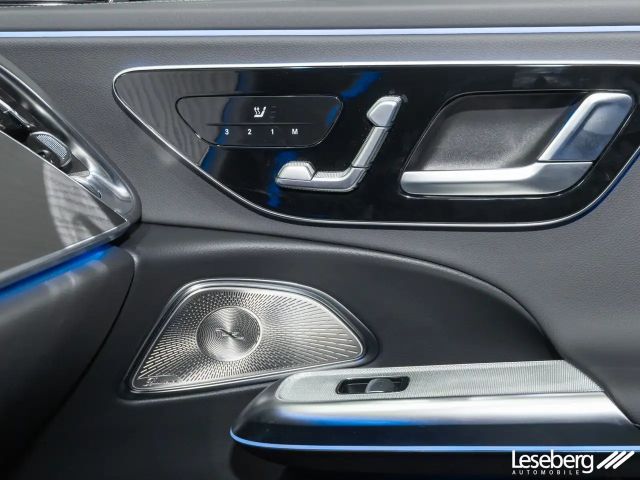 Mercedes-Benz E 200 AMG Line Sedan