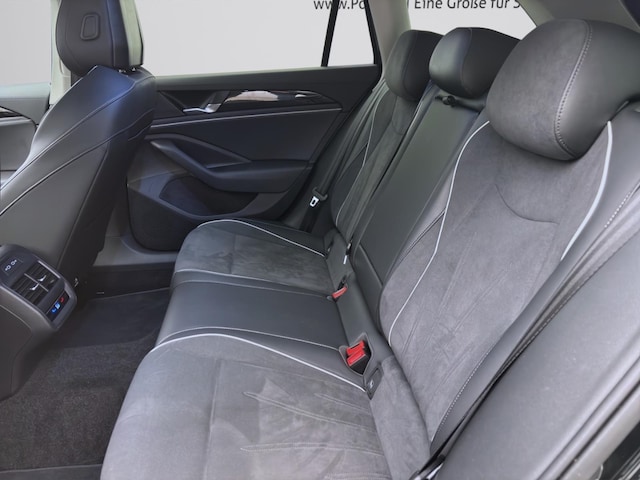 Volkswagen Passat 1.5 eTSI Business DSG