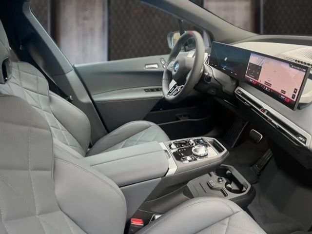BMW iX M70 xDrive