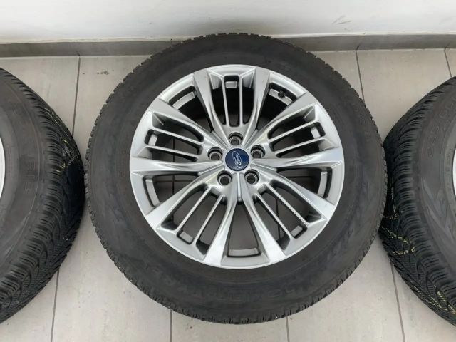 Ford Kuga Plug in Hybrid Titanium