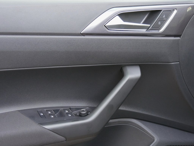 Volkswagen Polo 1.0 TSI DSG Style