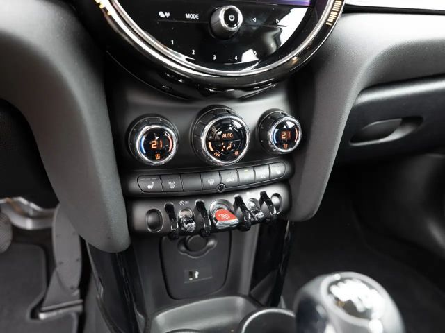 MINI Cooper Essential Trim FACEL. LED SHZ PDC