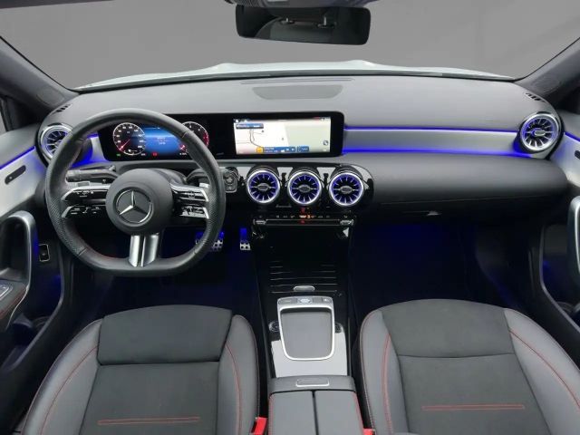 Mercedes-Benz A 180 A 180 d AMG Line