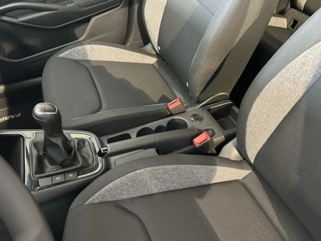 Skoda Fabia 1.0 MPI Essence ABS Fahrerairbag ESP SERVO