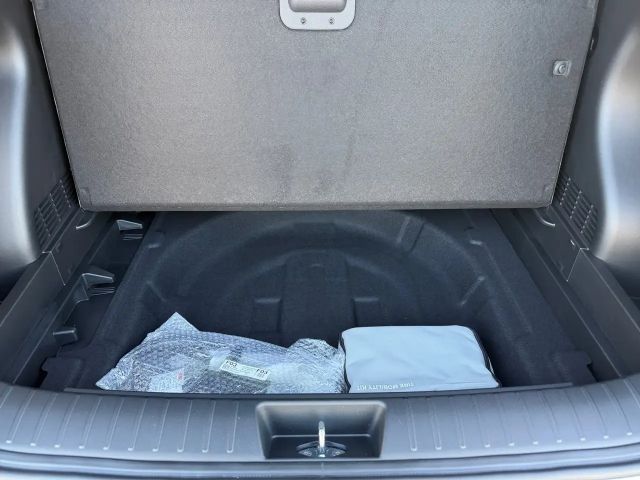 Hyundai Kona 64 kWh Electric