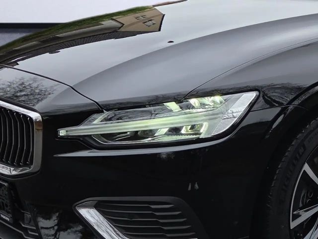 Volvo V60 AWD Core Hybrid T6