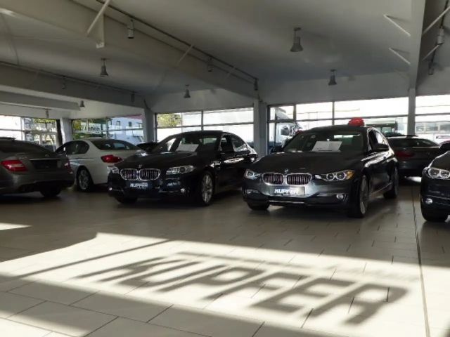 BMW 330 330e