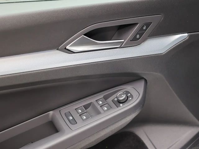 Volkswagen Golf 1.5 eTSI DSG