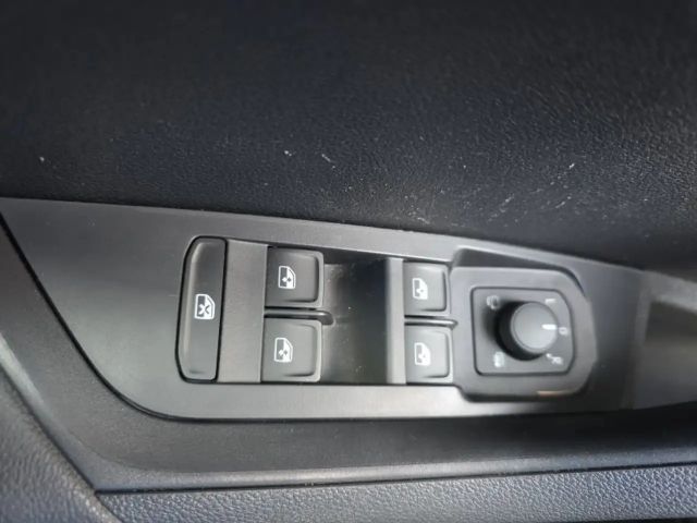 Skoda Karoq 1,0TSI 115PS Navi/LED/ACC/Kamera/Winterp.    **